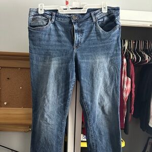 Kut from the Kloth Straight-Leg Jeans in Medium Blue